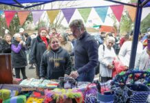 La Casa de Desarrollo Humano de El Rocío celebró su primer aniversario junto a la comunidad Durante la actividad, Achával expresó: “Es una gran alegría poder celebrar el primer año de este lugar que todos los días recibe y contiene a los vecinos de la localidad". "Pensamos y creamos este espacio, porque queremos que cada vecino pueda encontrarse, compartir y vincularse en comunidad, y lo vamos a seguir acompañando”, cerró el intendente.