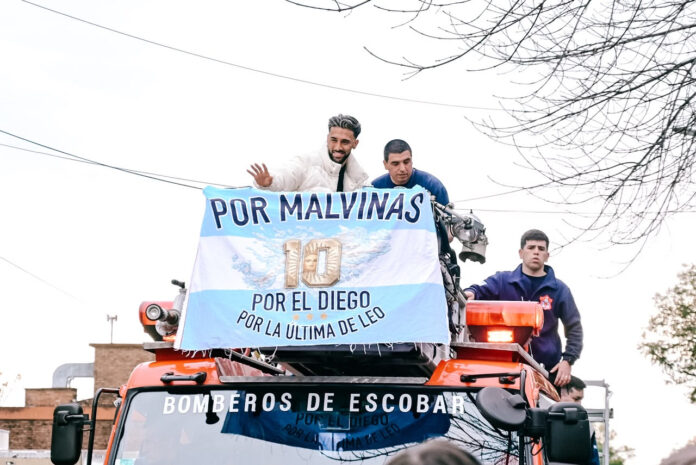 unnamed (3) Escobar homenajeó a Nico González con una multitud tras su histórica actuación en el Mundial 2026