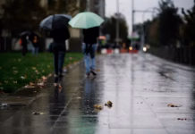Doble alerta por tormentas y fuertes vientos en el AMBA: llega una ola de frío tras las lluvias Doble alerta por tormentas y fuertes vientos en el AMBA: llega una ola de frío tras las lluvias