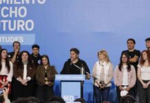Kicillof: “La morosidad se multiplicó por cinco. No es la gente, es Milei” Kicillof: “La morosidad se multiplicó por cinco. No es la gente, es Milei”
