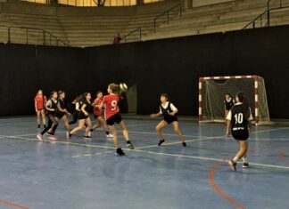 El Instituto Dickens arrasó en el Handball de los Juegos Bonaerenses y ganó cuatro títulos El Instituto Dickens arrasó en el Handball de los Juegos Bonaerenses y ganó cuatro títulos