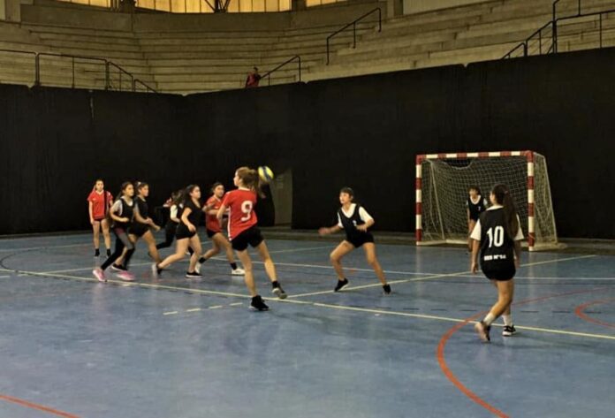 El Instituto Dickens arrasó en el Handball de los Juegos Bonaerenses y ganó cuatro títulos