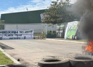 Granja Tres Arroyos prepara despidos para unos 50 trabajadores de su planta de Pilar Granja Tres Arroyos prepara despidos para unos 50 trabajadores de su planta de Pilar